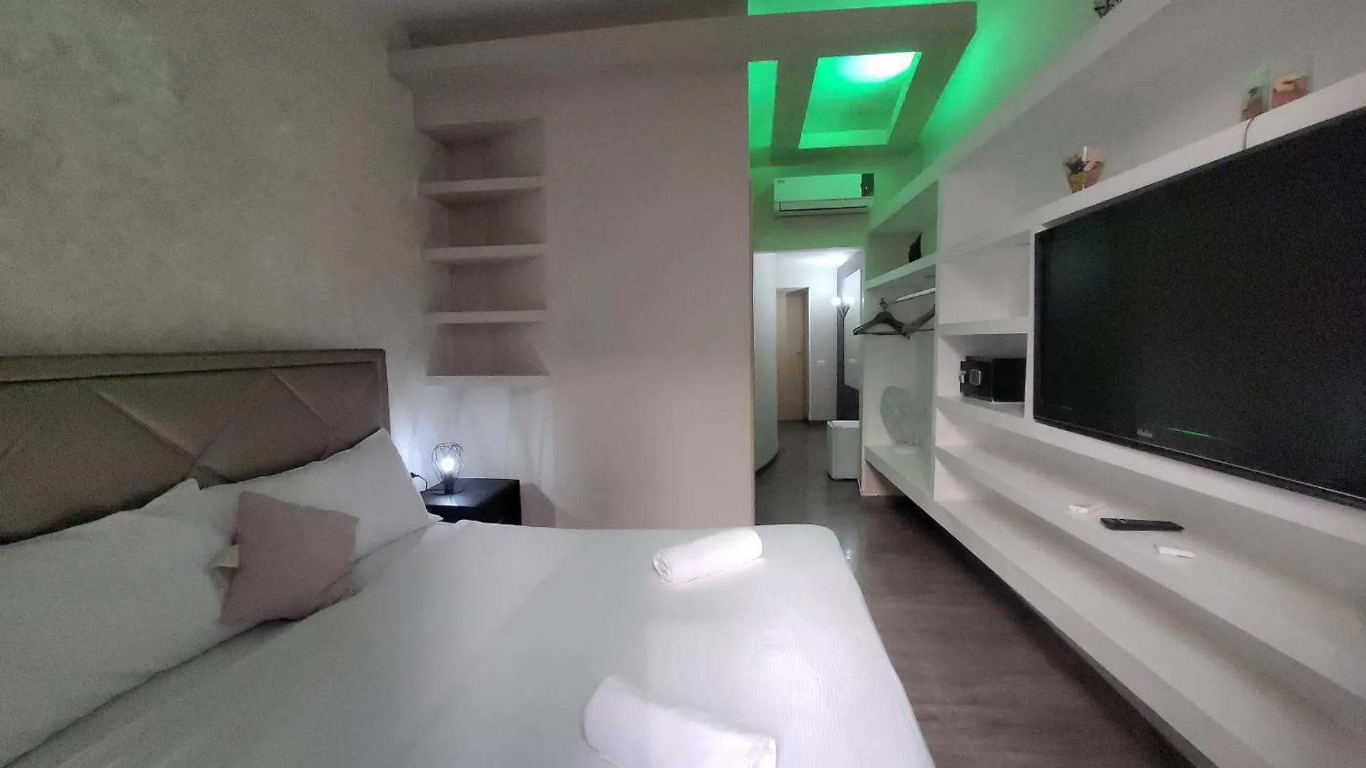 Romantic Dreams Sistina Guest House 0*, Rome Italy
